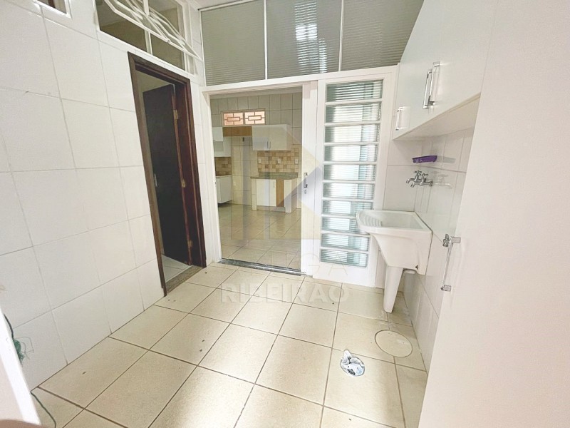 Casa para alugar com 3 quartos, 200m² - Foto 9