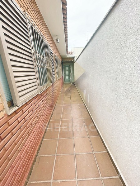 Casa para alugar com 3 quartos, 200m² - Foto 26