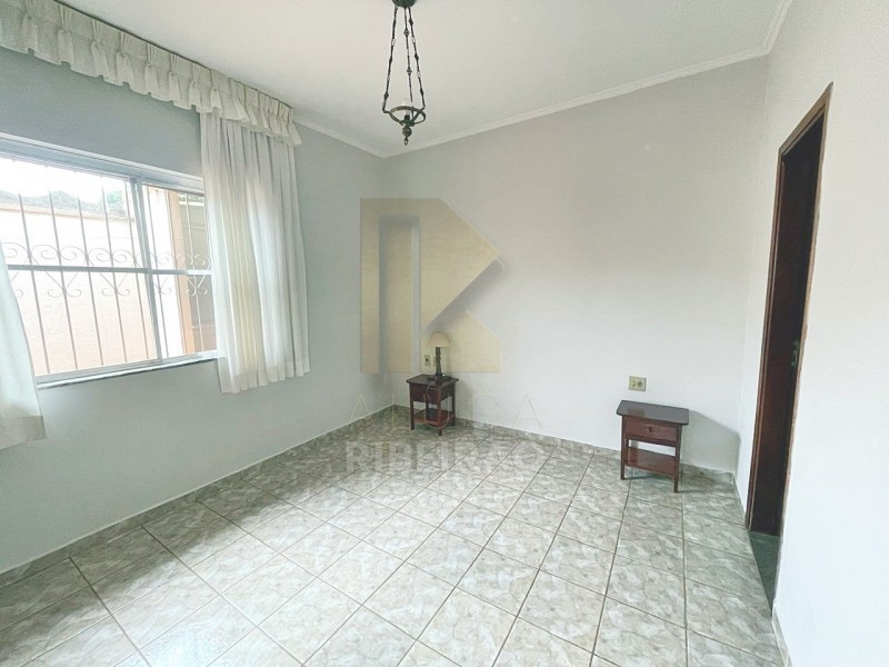 Casa para alugar com 3 quartos, 200m² - Foto 17