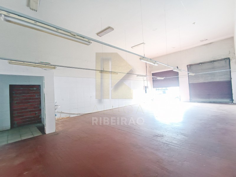 Prédio Inteiro para alugar com 2 quartos, 200m² - Foto 3