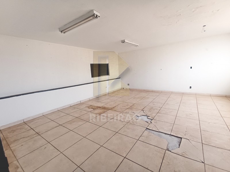 Prédio Inteiro para alugar com 2 quartos, 200m² - Foto 8