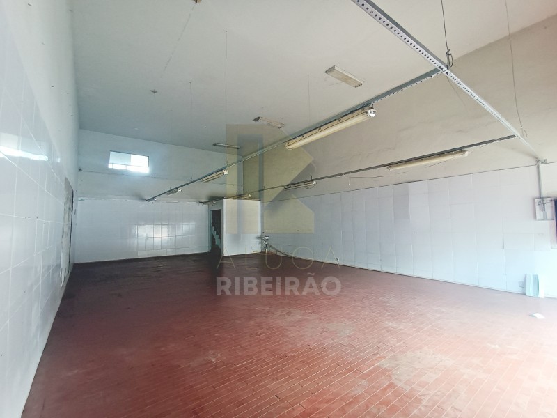 Prédio Inteiro para alugar com 2 quartos, 200m² - Foto 2