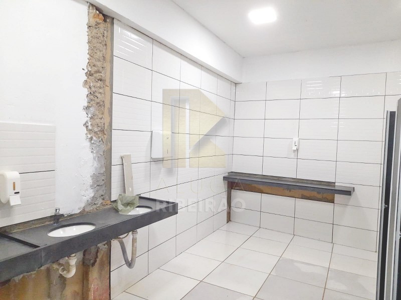 Depósito-Galpão-Armazém para alugar com 1 quarto, 2700m² - Foto 12