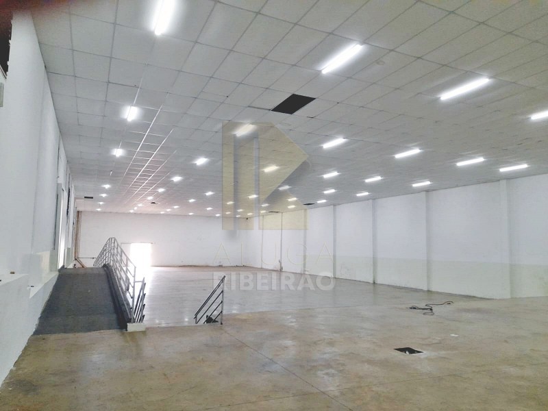 Depósito-Galpão-Armazém para alugar com 1 quarto, 2700m² - Foto 1