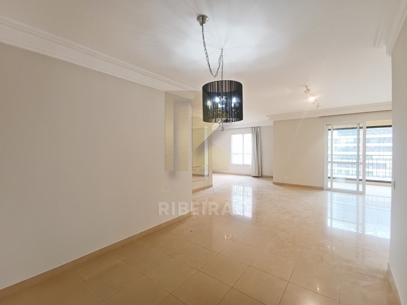 Apartamento para alugar com 3 quartos, 218m² - Foto 4