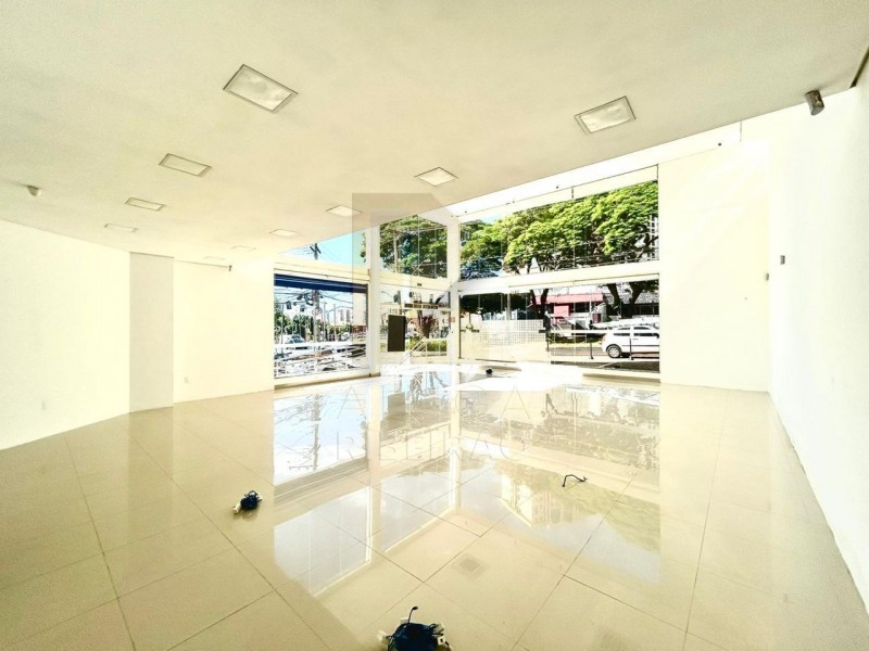 Prédio Inteiro para alugar com 1 quarto, 240m² - Foto 6