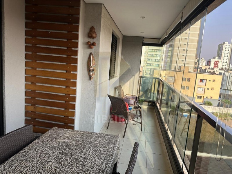 Apartamento para alugar com 3 quartos, 132m² - Foto 3