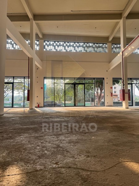 Prédio Inteiro para alugar, 68m² - Foto 1