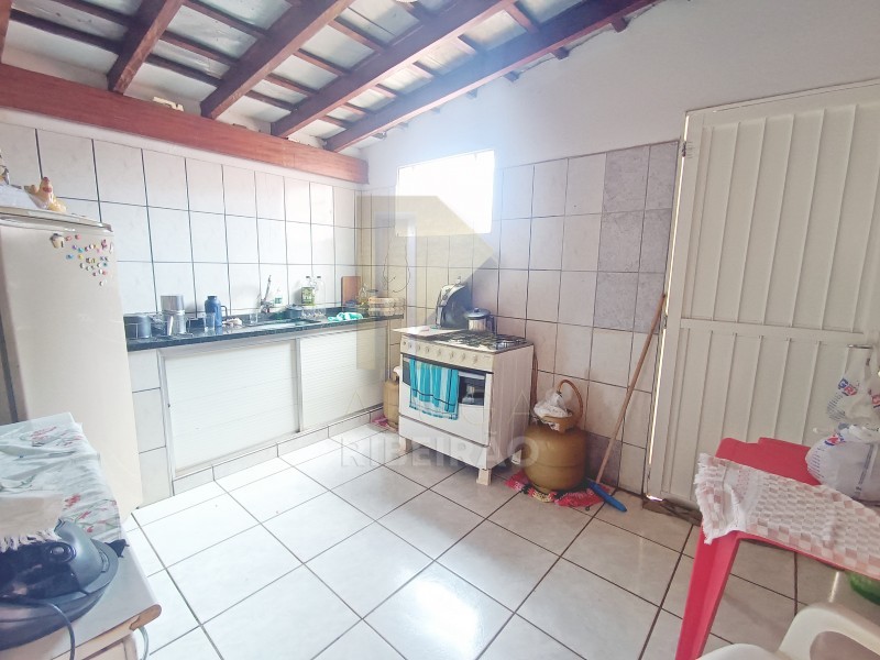 Prédio Inteiro à venda com 2 quartos, 170m² - Foto 12