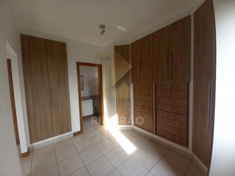 Apartamento para alugar com 3 quartos, 140m² - Foto 12