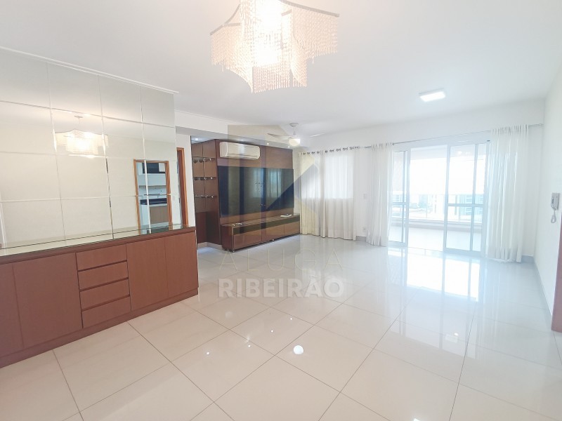 Apartamento para alugar com 3 quartos, 139m² - Foto 1